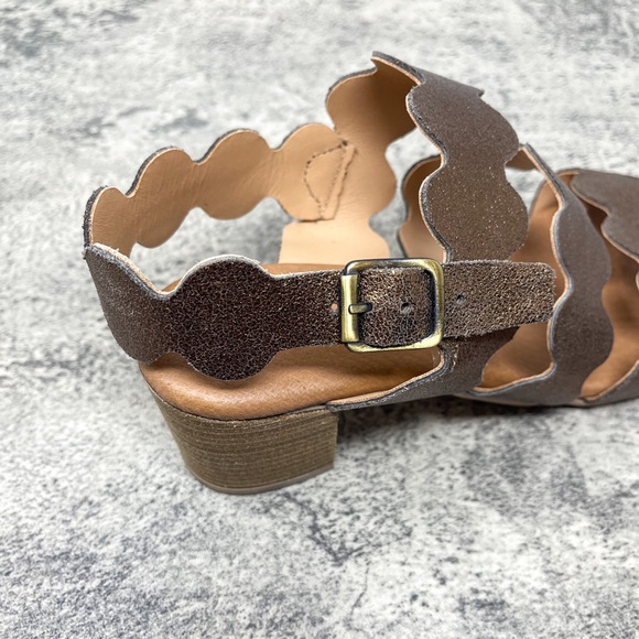 Eric Michael bronze leather Brea strappy sandals, size 9.5 - Picture 7 of 10